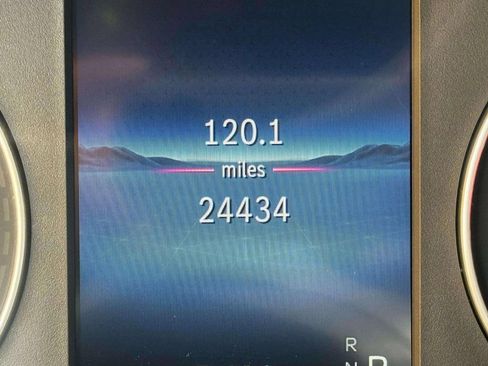 Used 2025 Mercedes-Benz Sprinter 2500 image 13