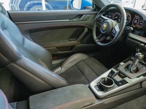 Used 2022 Porsche 911 GT3 RWD image 18