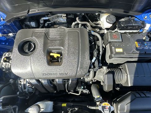 Certified 2023 Kia Seltos EX image 18