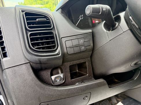 Used 2023 RAM ProMaster 2500 FWD image 23