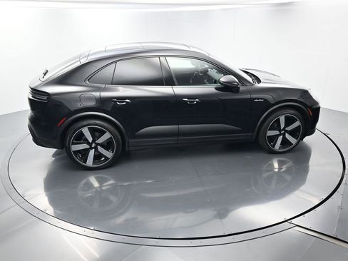 Certified 2024 Porsche Macan 4 Electric image 42