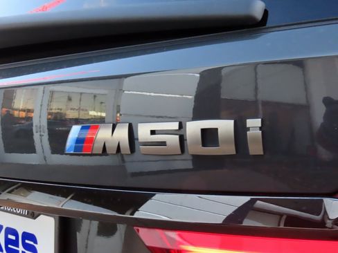 Used 2021 BMW X7 M50i image 18