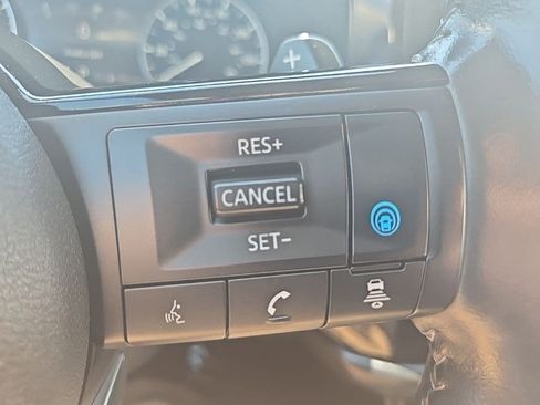 Used 2025 Nissan Pathfinder SL AWD/4WD image 15