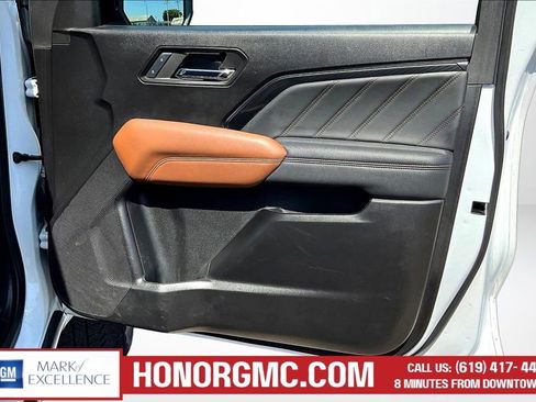 Used 2024 GMC Canyon AT4 AWD/4WD image 28