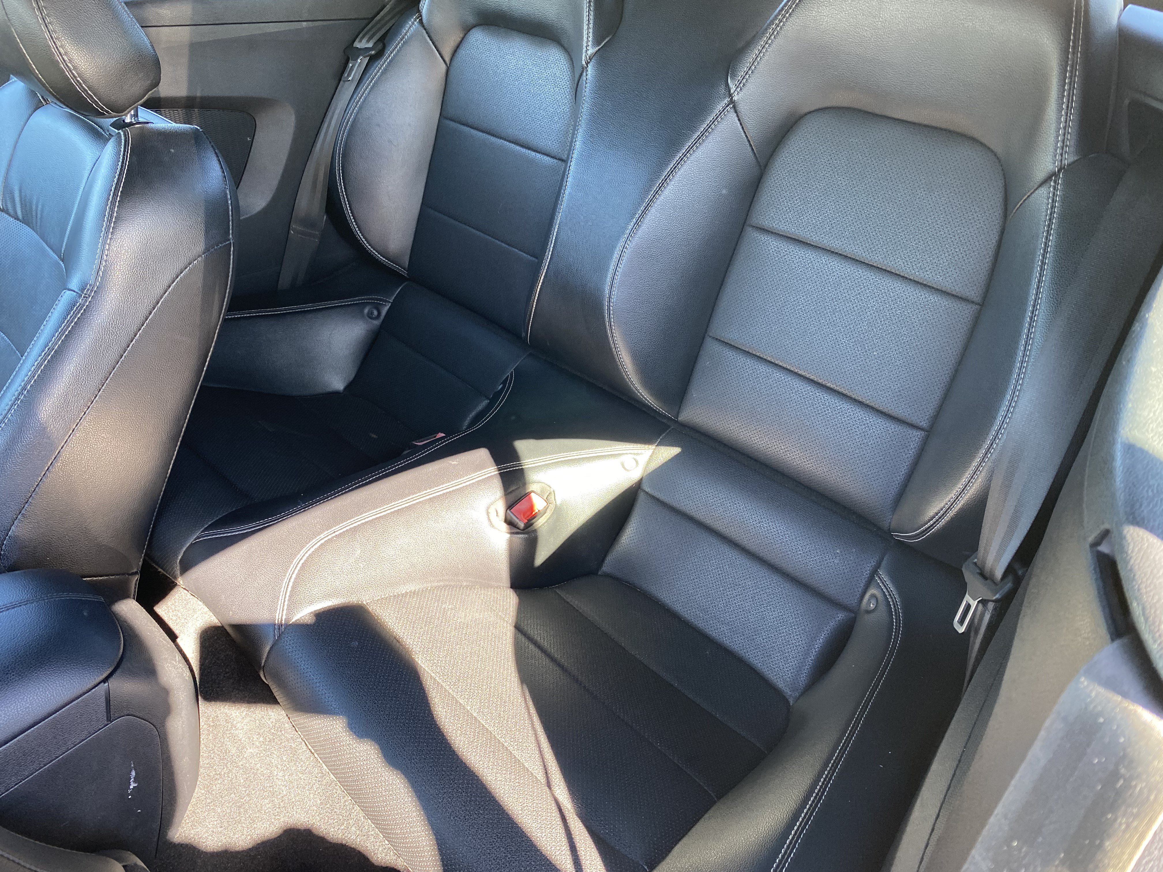 Used 2020 Ford Mustang Premium RWD image 15