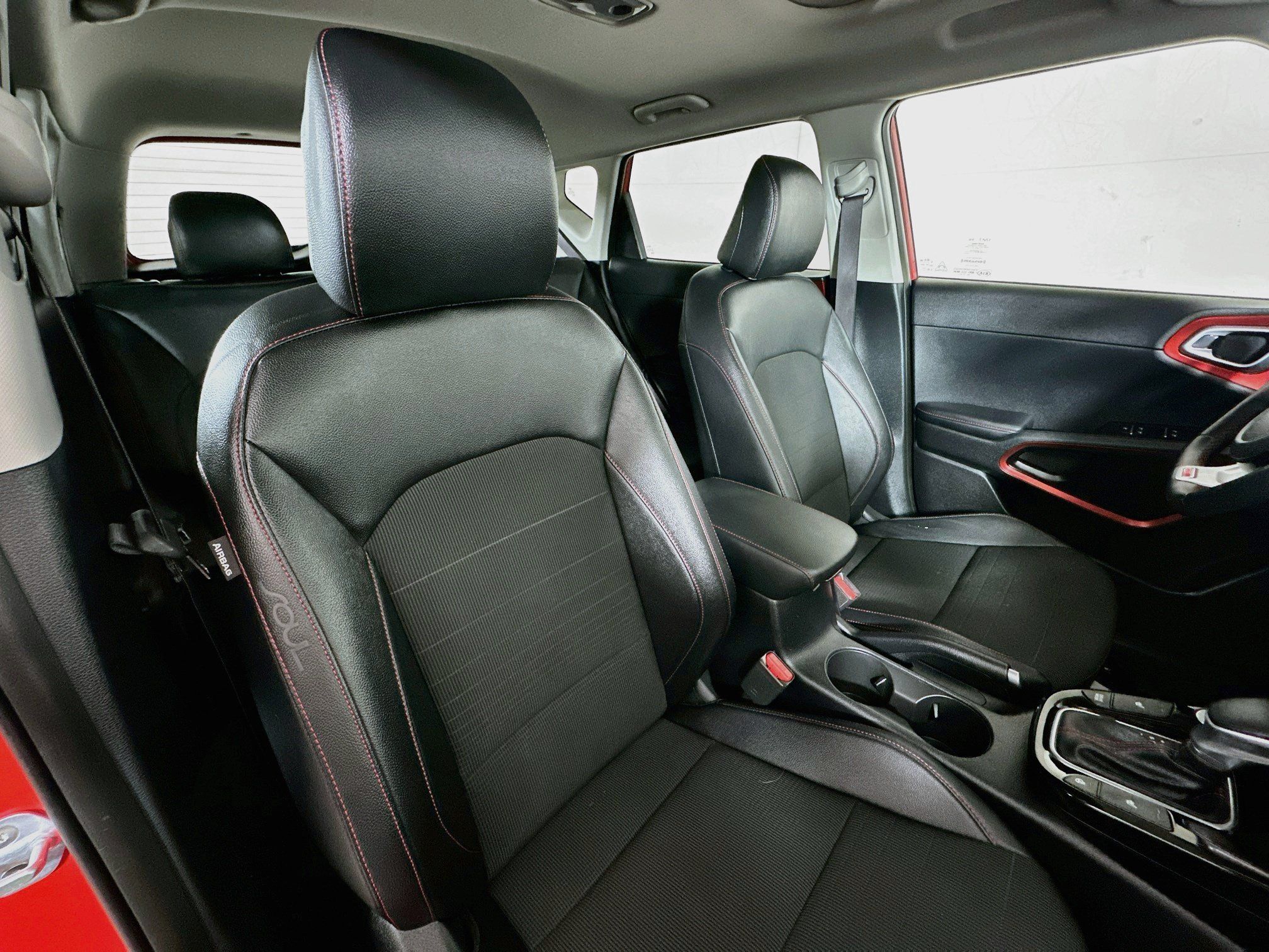 Used 2020 Kia Soul GT-Line Turbo FWD image 28