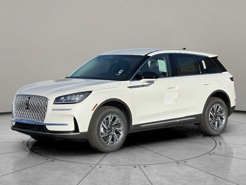 New 2026 Lincoln Corsair Premiere image 3