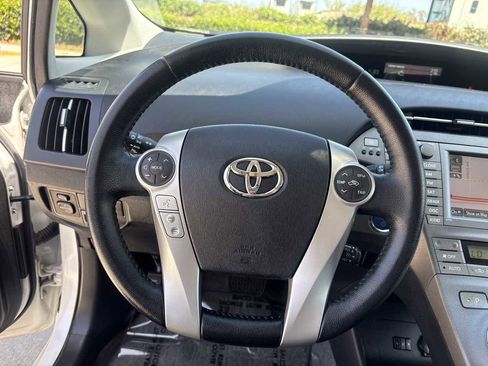 Used 2012 Toyota Prius Four w/ Deluxe Solar Roof Pkg FWD image 22