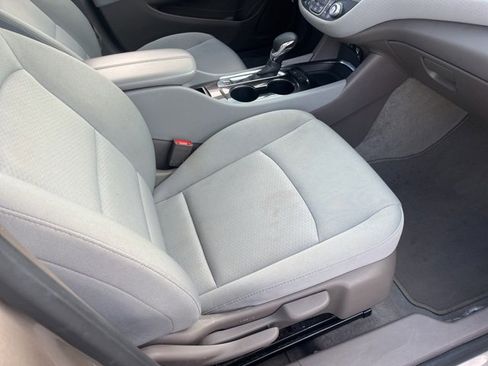 Used 2024 Chevrolet Malibu LT image 21