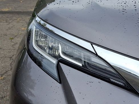 Used 2023 Toyota Sienna XLE image 28