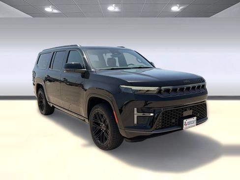 New 2026 Jeep Grand Wagoneer L Limited AWD/4WD image 7