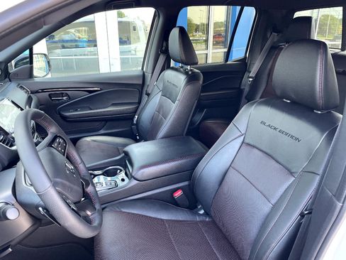 Certified 2026 Honda Ridgeline Black Edition image 11