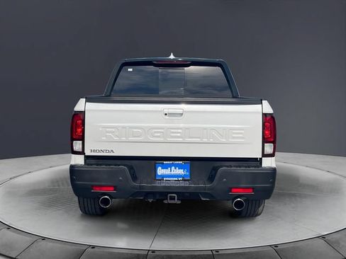 Certified 2024 Honda Ridgeline Black Edition image 4