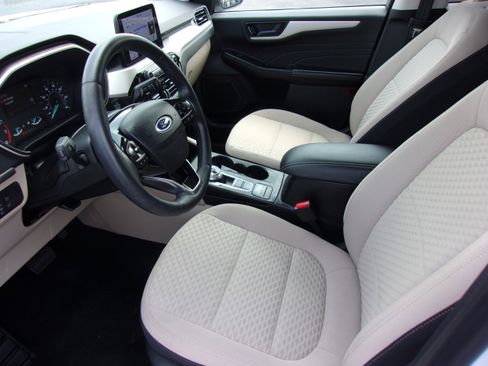 Certified 2022 Ford Escape SE w/ Convenience Package image 12