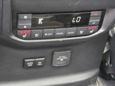 Certified 2025 Toyota Sequoia Capstone AWD/4WD image 14