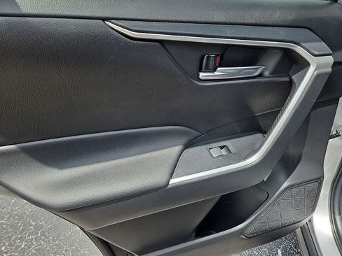 Used 2024 Toyota RAV4 XLE FWD image 17
