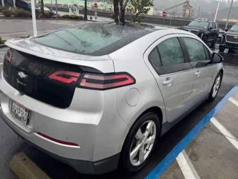 Used 2012 Chevrolet Volt Premium w/ Premium Trim Package image 5