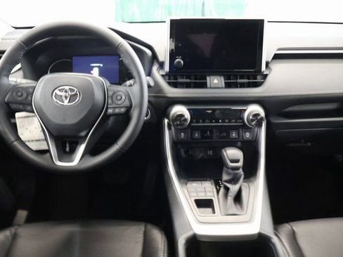 New 2025 Toyota RAV4 XLE image 14