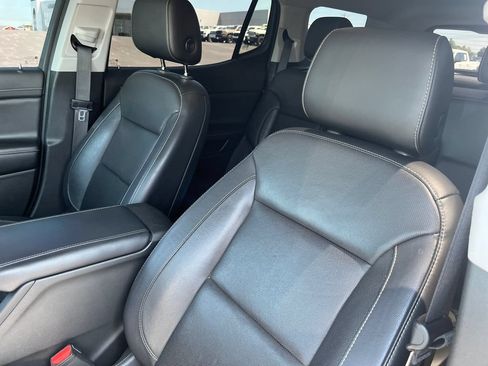 Used 2020 GMC Acadia SLT w/ Premium Package FWD image 12