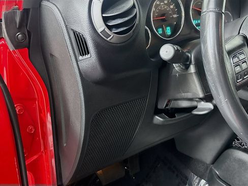 Used 2017 Jeep Wrangler Unlimited Sport w/ Mopar Black Appearance Group AWD/4WD image 10