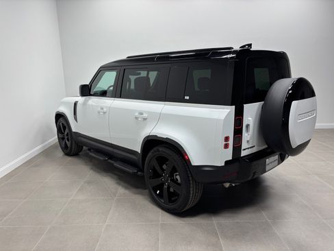 Used 2026 Land Rover Defender 110 S AWD/4WD image 10