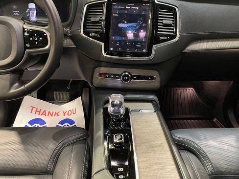 Used 2024 Volvo XC90 T8 Ultimate AWD/4WD image 12