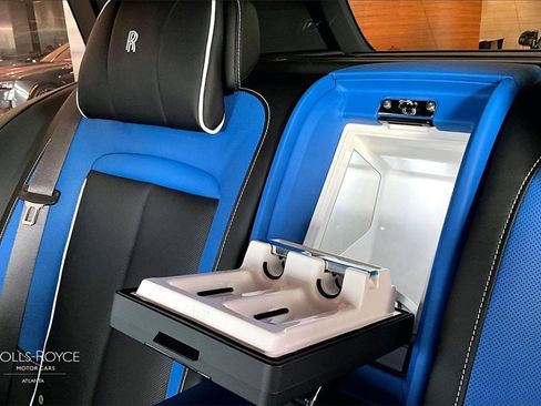 New 2026 Rolls-Royce Cullinan Black Badge image 14