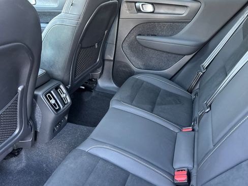 Used 2023 Volvo C40 P8 Recharge Ultimate AWD/4WD image 12