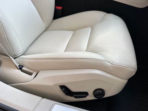 Used 2022 Volvo V60 T5 Cross Country w/ Advanced Package image 24