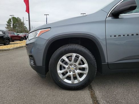 Used 2021 Chevrolet Traverse LS w/ LPO, Blackout Package image 9