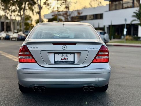 Used 2006 Mercedes-Benz C 55 AMG Sedan w/ Premium Pkg image 8