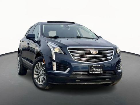 Used 2017 Cadillac XT5 Luxury image 2