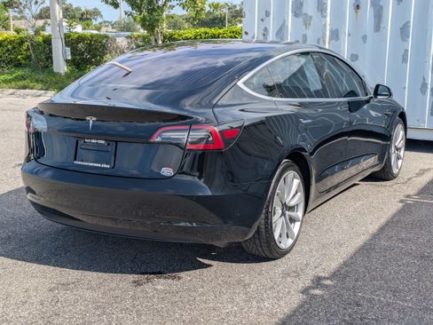 Used 2018 Tesla Model 3 Long Range RWD image 5