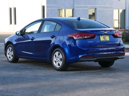 Used 2017 Kia Forte LX w/ LX Popular Package image 5
