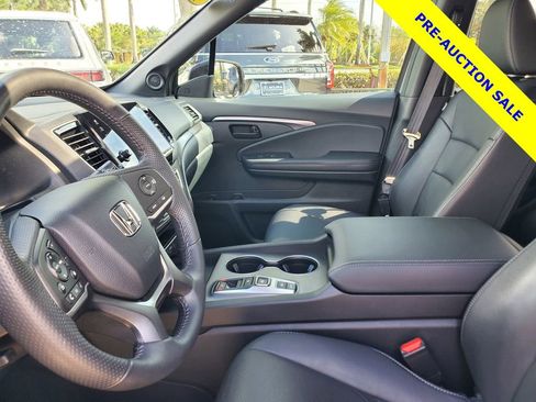 Used 2024 Honda Passport EX-L image 16