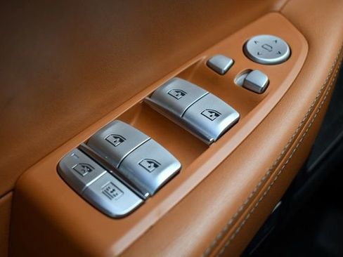 Used 2018 BMW 750i image 21