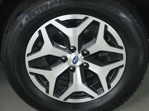 Used 2023 Subaru Forester Premium AWD/4WD image 43