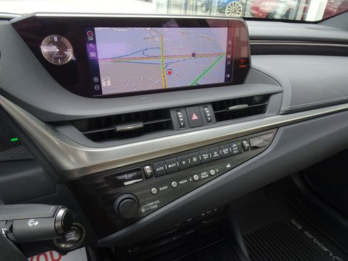 Used 2020 Lexus ES 350 w/ Accessory Package FWD image 19