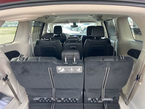Certified 2019 Chrysler Pacifica Touring-L Plus image 29