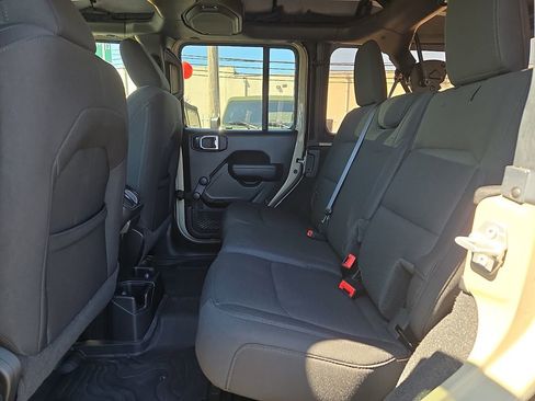 Used 2022 Jeep Wrangler Unlimited Sport image 10