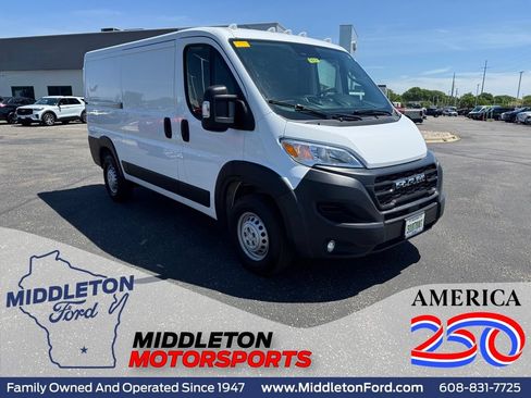 Used 2025 RAM ProMaster 2500 w/ Convenience Group FWD image 1