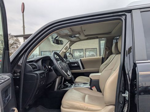 Used 2015 Toyota 4Runner Limited image 13
