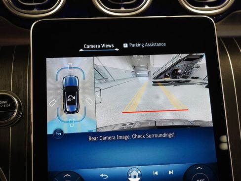 Used 2025 Mercedes-Benz GLC 350e 4MATIC image 25