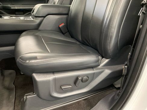 Used 2022 Ford Expedition XLT AWD/4WD image 17