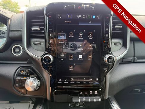 Used 2023 RAM 1500 Laramie AWD/4WD image 28