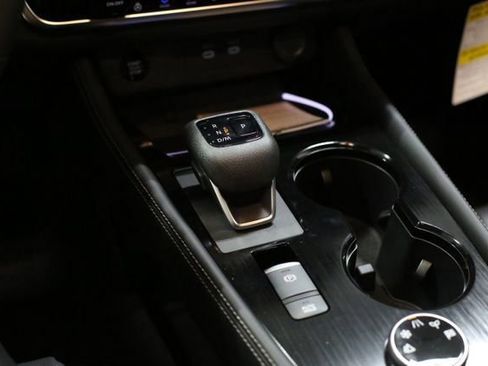 New 2026 Nissan Rogue Platinum image 14