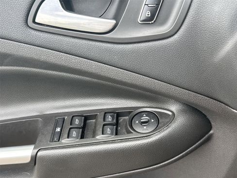 Used 2016 Ford Escape SE w/ Equipment Group 201A AWD/4WD image 32