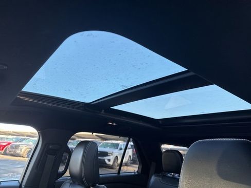 Used 2020 Ford Explorer ST w/ Premium Technology Package image 11