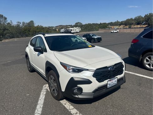Used 2026 Subaru Crosstrek 2.5i Premium AWD/4WD image 3