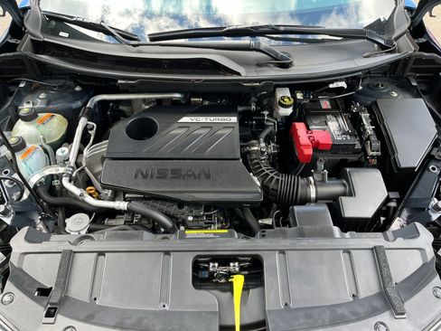 Used 2025 Nissan Rogue SV image 32